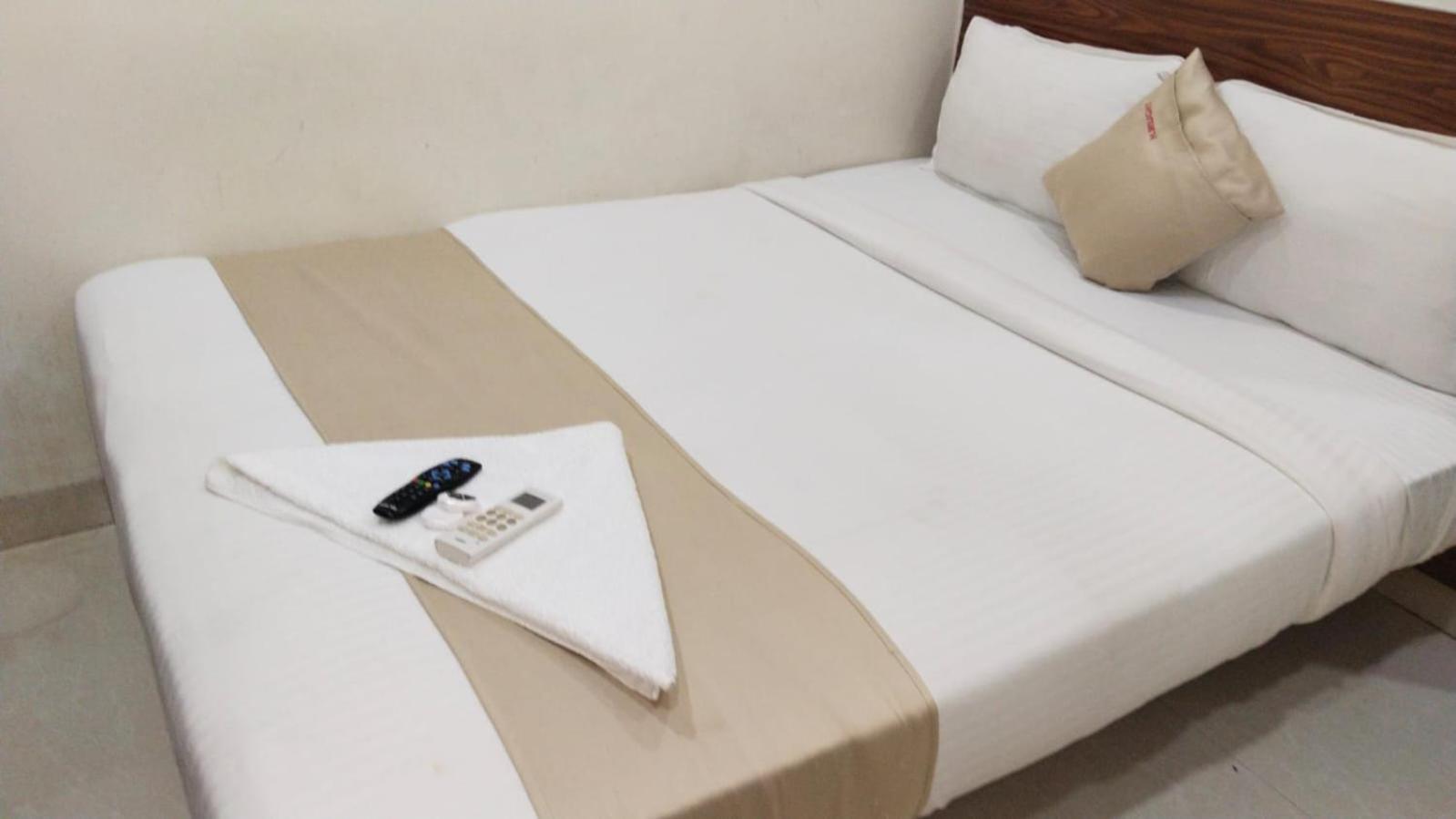 Hotel Delight Мумбаї Екстер'єр фото